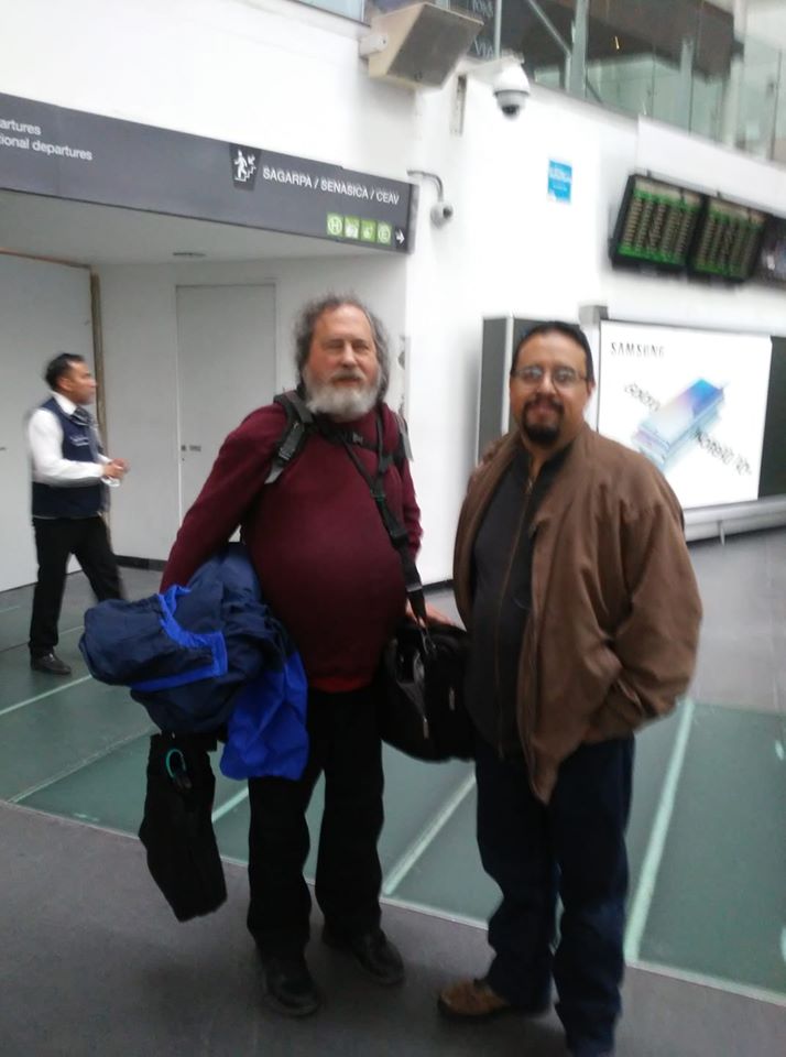 Despedida de Richard Stallman en el aeropuerto de la Ciudad de México